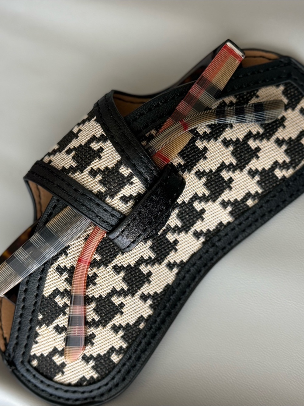 Sunglasses case